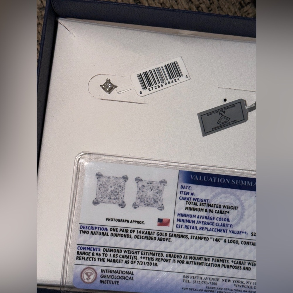 14K White Gold NATURAL Diamond Earrings Receipt included - Picture 4 of 8